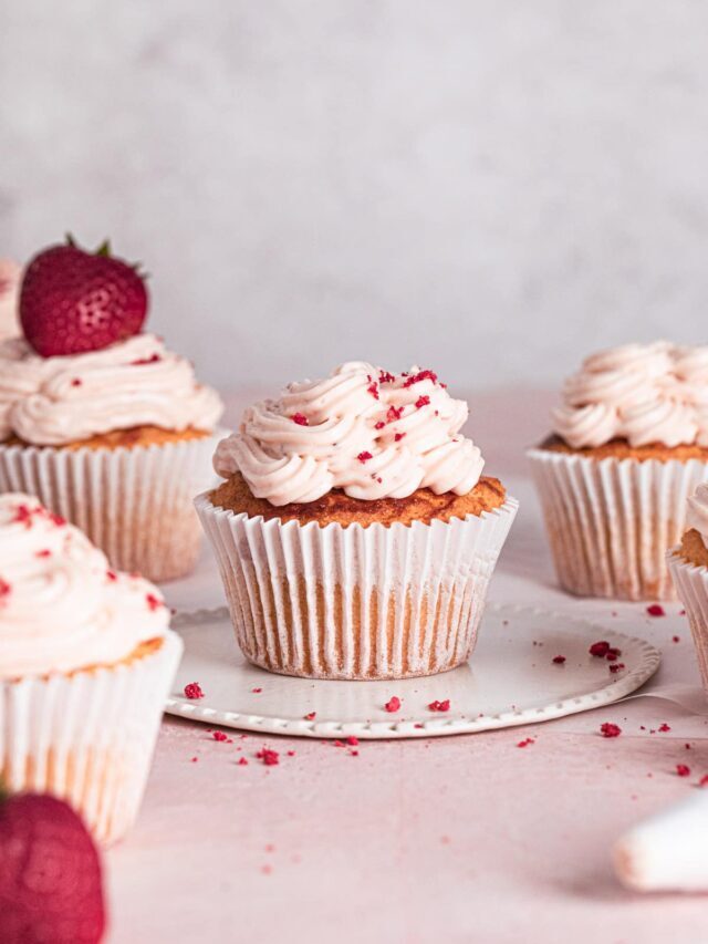 Healthy Strawberry Cupcakes