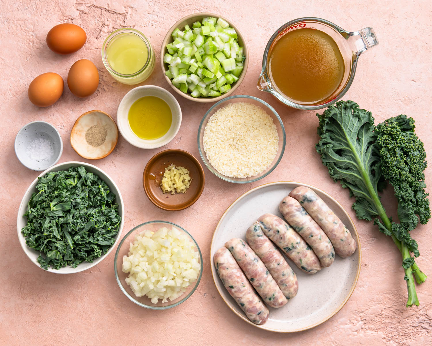 Ingredients needed to make chicken lemon rice soup.